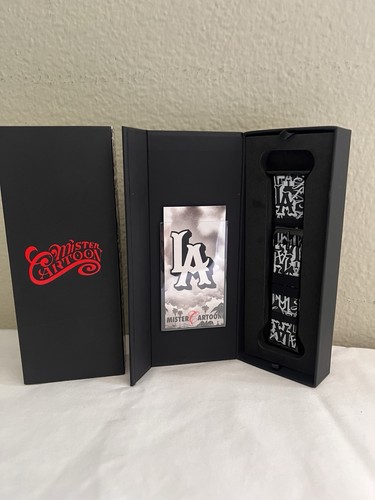 Mister Cartoon Apple Watch Band—Rare And Hard To Find !! - Photo 7 sur 8