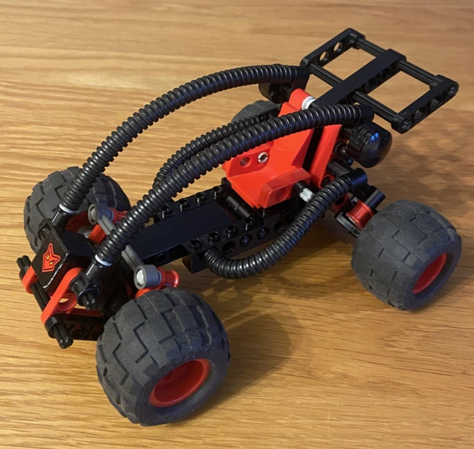 LEGO Technic 8226 Mud Masher / Desert Stormer, photo 1 of 5