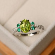 925 Silver Plated 2CT Peridot Gemstone Dainty Ring Duty Free