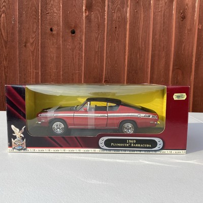 Road Signature 1/18 Scale No 92179 1969 Plymouth Barracuda Red/Black YAT MING