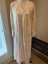 Oscar de la Renta nightgown long gown medium cotton backed satin pink white