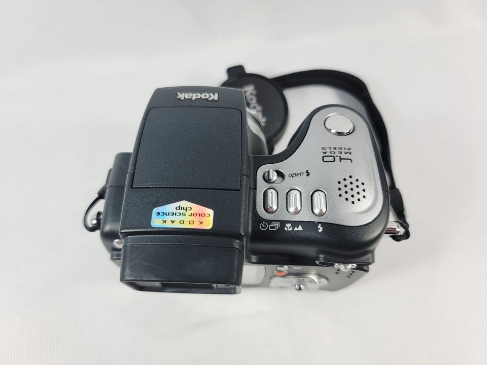 Kodak EasyShare DX6490 4MP Digital Camera with 10x Optical Zoom (No Charger) - Image 2 of 4