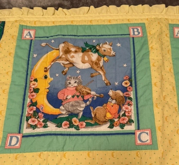 Edredón de bebé hecho a mano madre ganso rimas infantiles volantes luna/estrellas de colección Foto 2 de 4