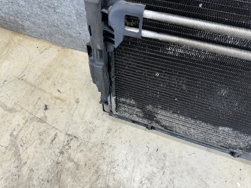 BMW 2001-2006 E46 M3 Engine Main Radiator Cooling Condenser Assembly OEM - Picture 6 of 12