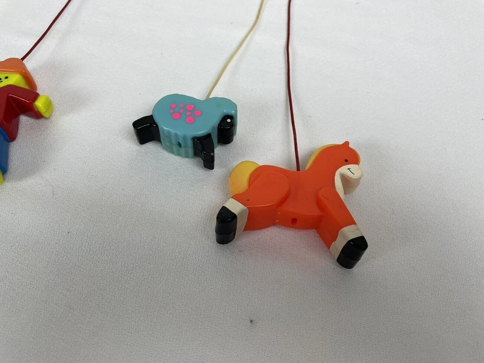 De colección Fisher Price Bebé Móvil Granja Temática Caballo Cerdo Oveja Vaca Espantapájaros Foto 4 de 4