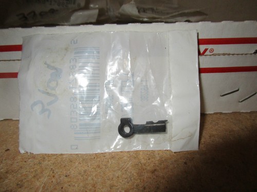 Dorman 362263-1 Right Hand 5/32" Linkage Clip & 362264-1 Left Hand Linkage Clip - Picture 9 of 11