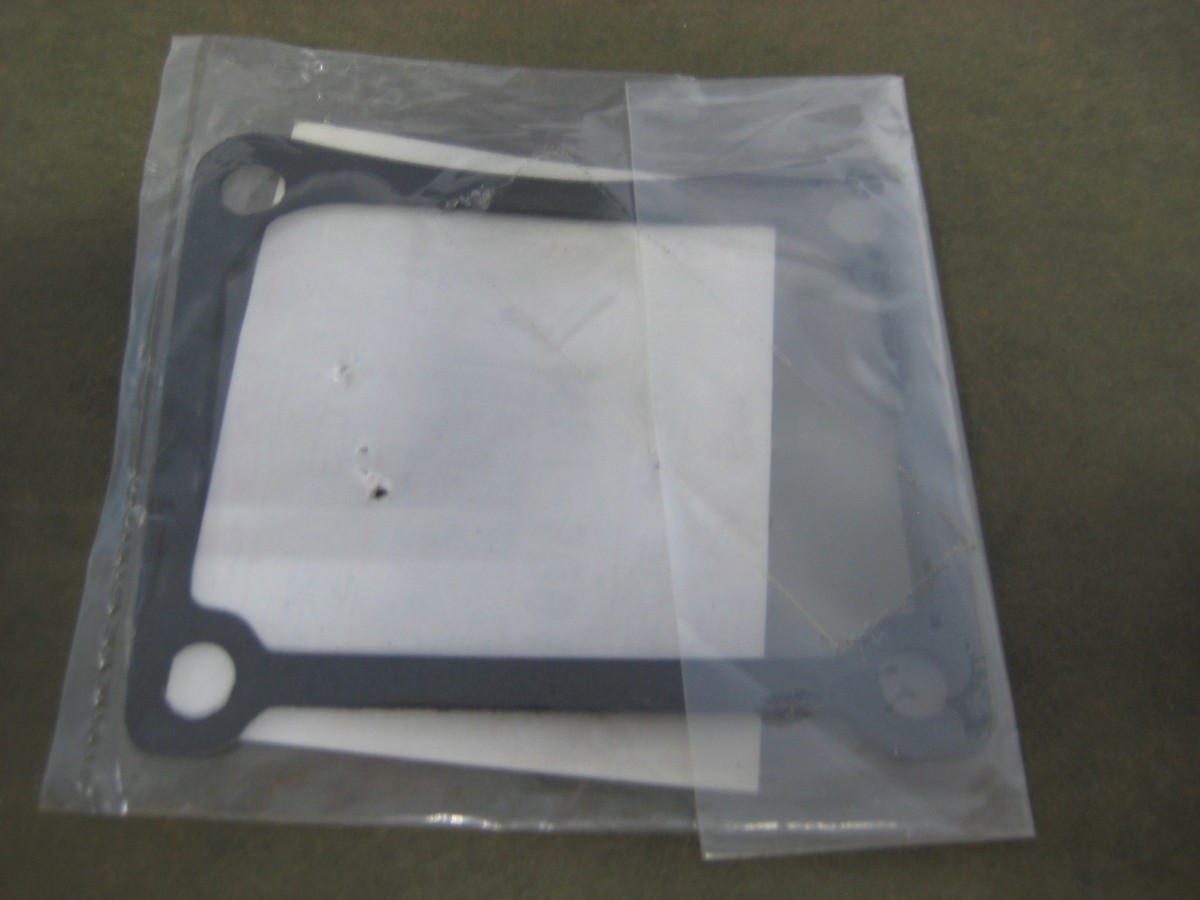 NOS OEM Kawasaki Reed Valve Gasket 1990-00 ZX-6R ZX-7R ZX-9R ZX11