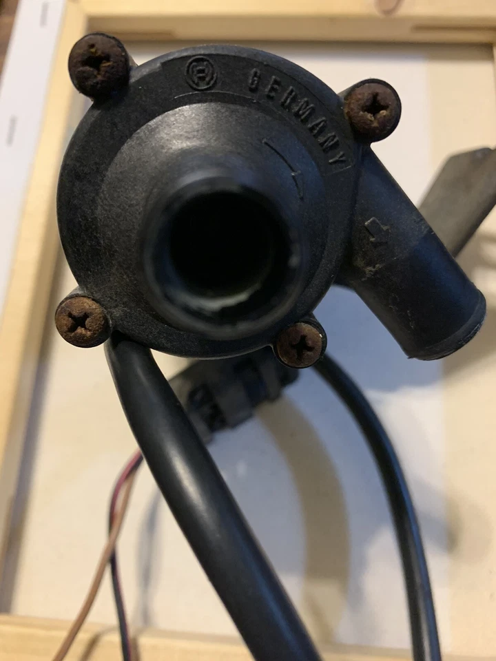 Bomba de água controle aquecedor auxiliar Mercedes R107 380SL 560SL 81-89 0008355964 - Imagem 3 de 4