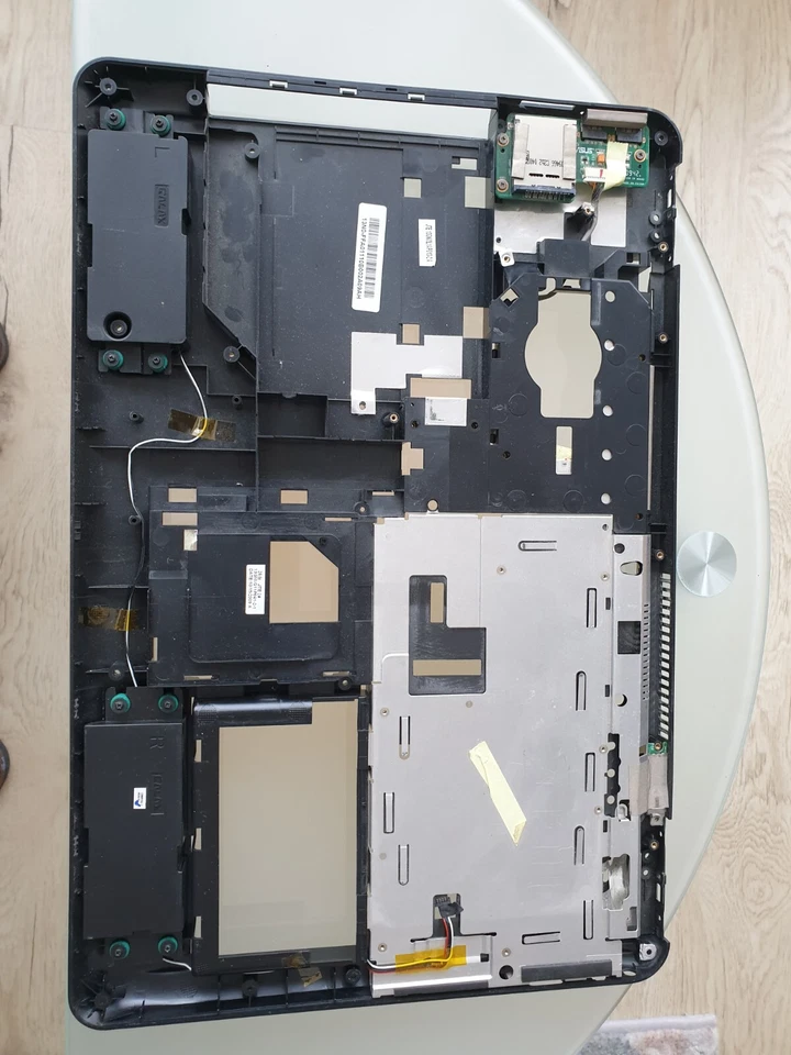 Asus X70 Gehäuse Unterteil & Palmrest - Bild 3 von 4