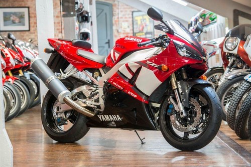 Yamaha YZF-R1 STUNNING CONDITION COMPLETELY ORIGINAL - Picture 11 of 12
