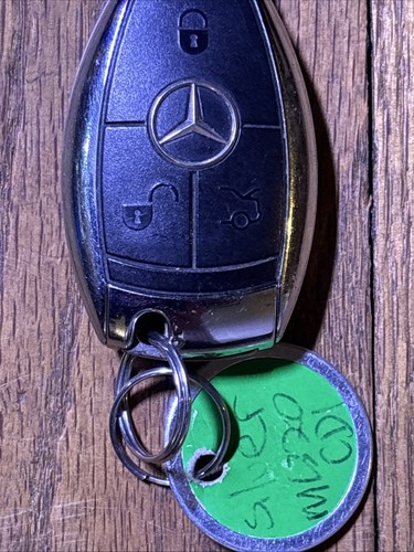 OEM 2006 2007 2008 2009 2010 2011 Mercedes Benz ML Class Remote 4 Button Key Fob - Picture 3 of 8