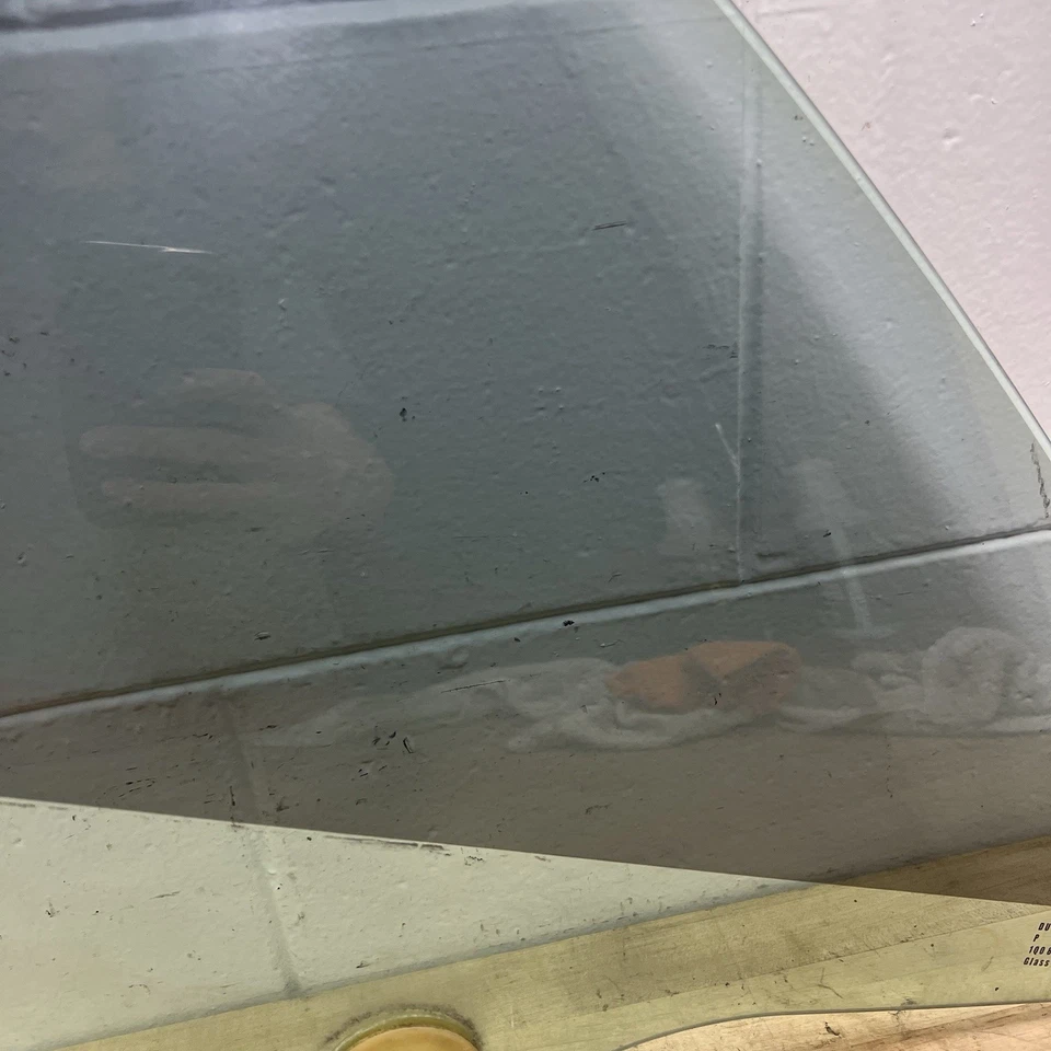 2007-2016 Volkswagen Eos Rear Quarter Window Glass Driver Left LH OEM - Image 3 of 4