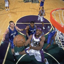 Ronald Murray Milwaukee Bucks shoots a layup at the NBA game v th- 2002 Photo