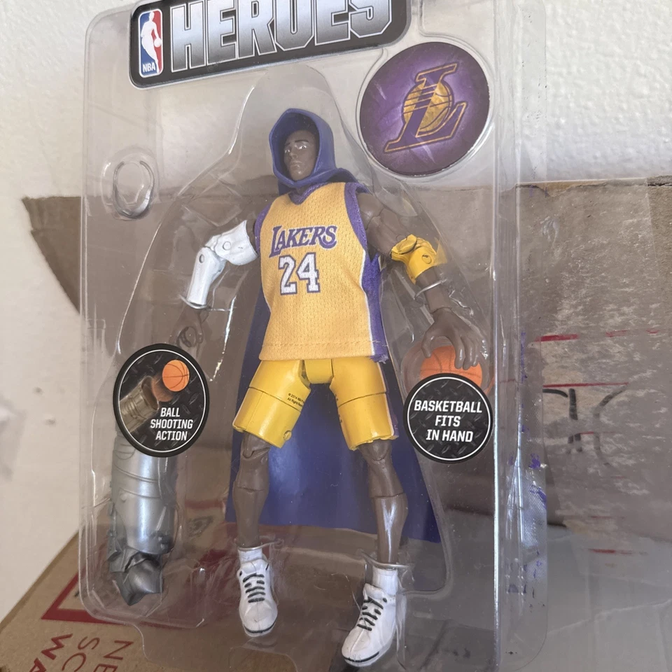 Figura pistola bláster Jazwares Kobe Bryant NBA Heroes Lakers #24 (sin contraportada) Foto 2 de 4