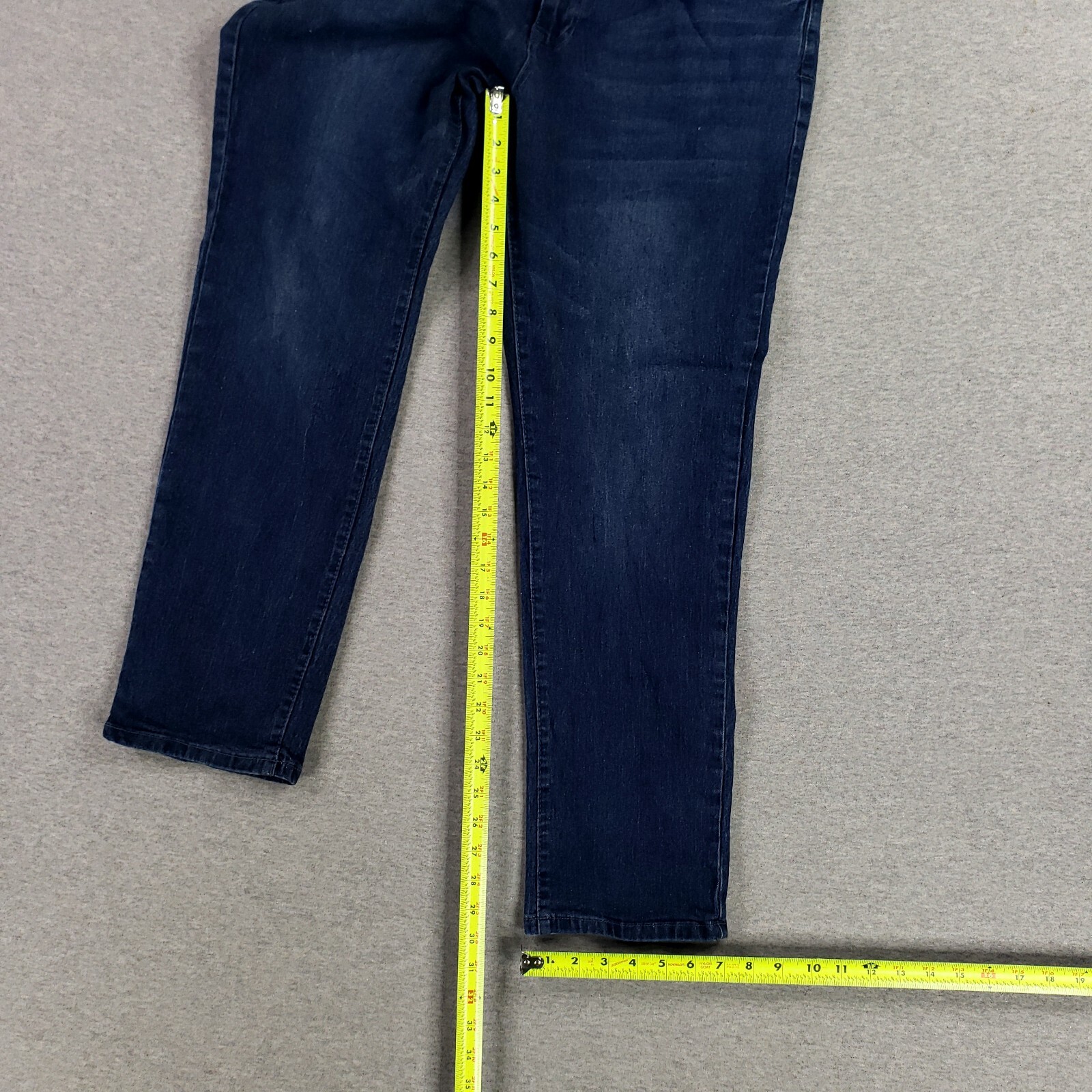 IZOD Slim Straight 38x30 Blue Jeans Soft Stretch Denim Lightweight Dark