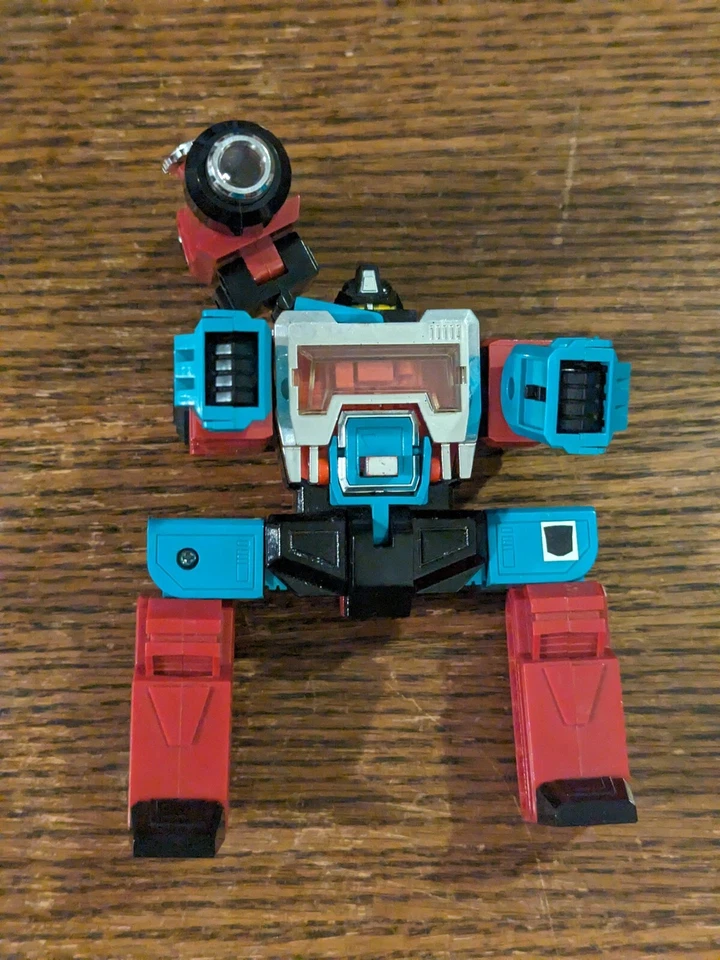 Boneco de ação vintage 1984 G1 Transformers Perceptor Autobot brinquedo Hasbro - Imagem 3 de 4