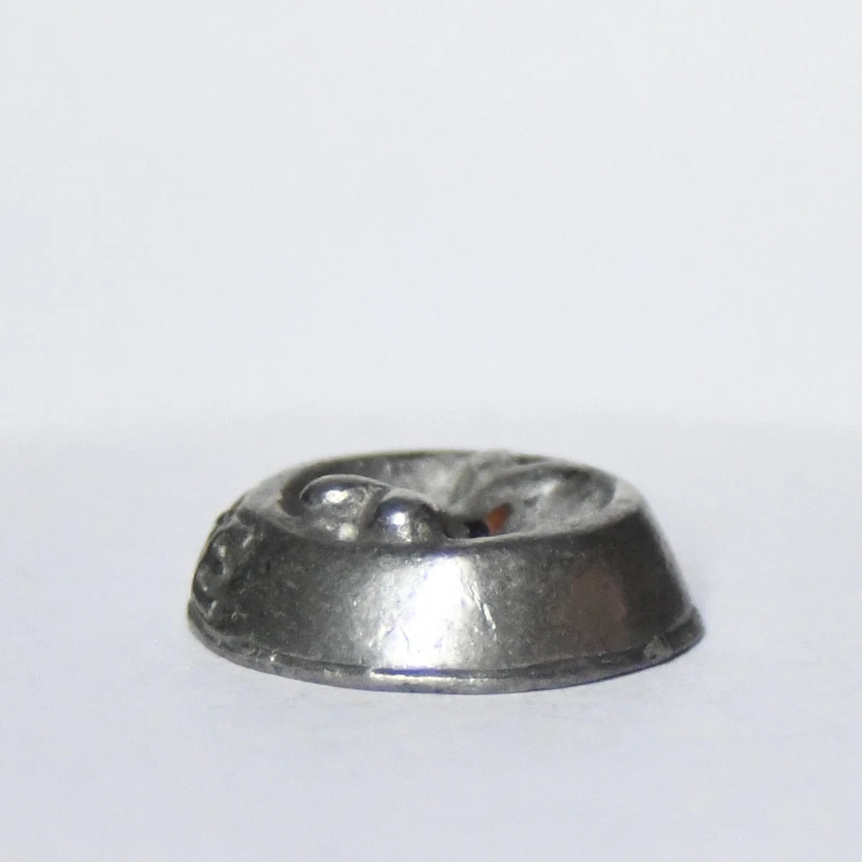 Cuenco para Perros con ESPIGA DE Hueso Monopoly Juego de Metal Ficha Plato Dogopoly Foto 4 de 4