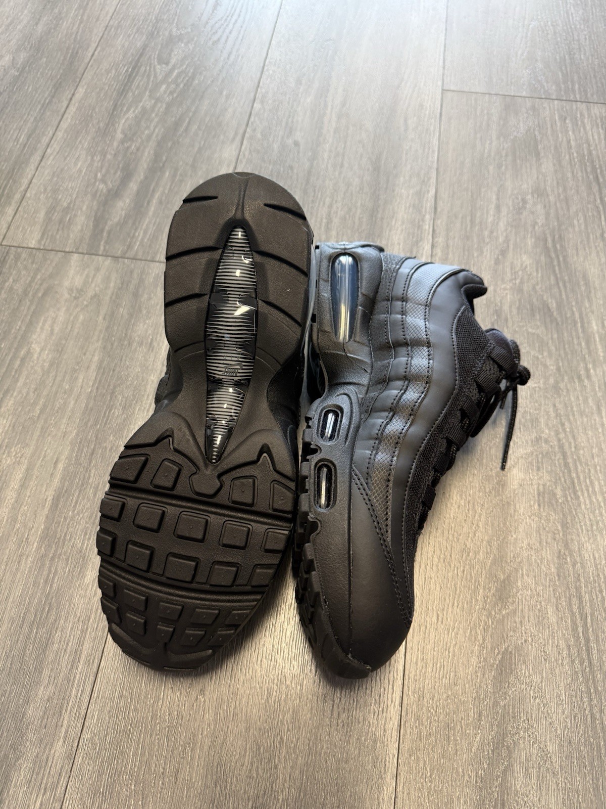 Nike Air Max 95 OG Big Bubble Mens Size 10.5 Triple Black Anthracite HM8755-001 thumbnail 6