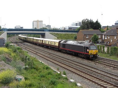 Photo A3 Pullman train in Cardiff Cardiff/Caerdydd The Belmond British  c2017