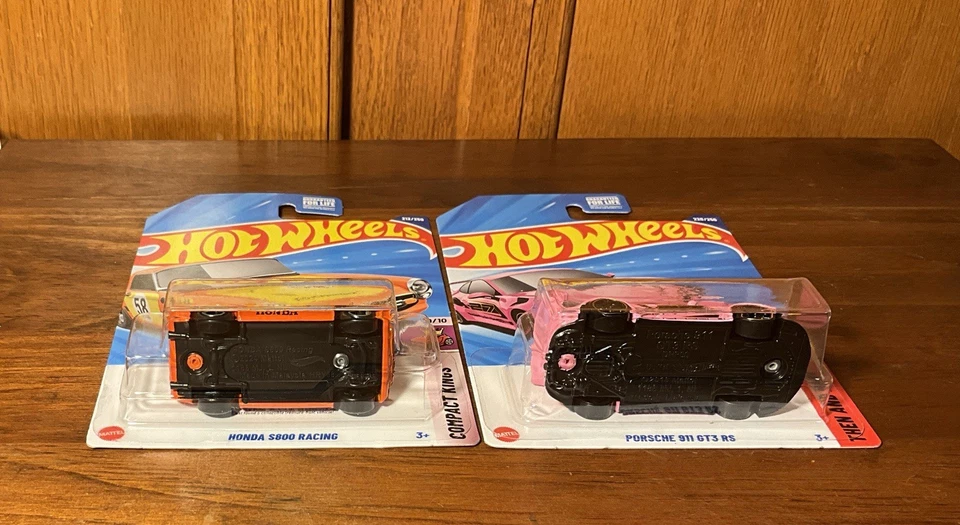 Hot Wheels~Honda S800 Racing (Caça ao Tesouro) e Porsche 911 GT3 RS/Rosa~Fechado - Imagem 4 de 4