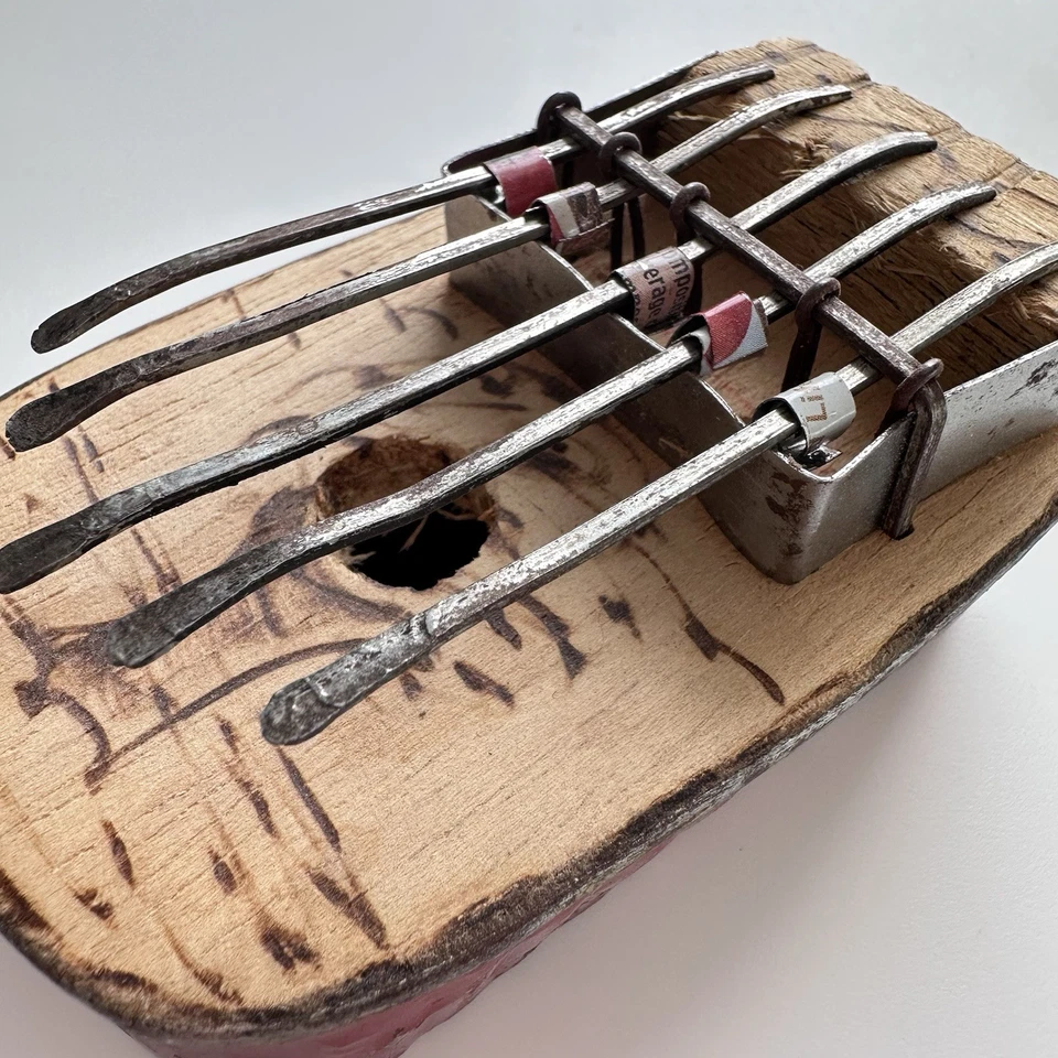 Hecho a mano Sardina Lata Kalimba Pulgar Piano Burkina Faso Música africana Arte popular Foto 2 de 4