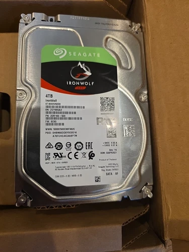 Seagate IronWolf 4TB ST4000VN008 NAS 5900RPM 64MB 3.5" SATA Internal Hard Drive
