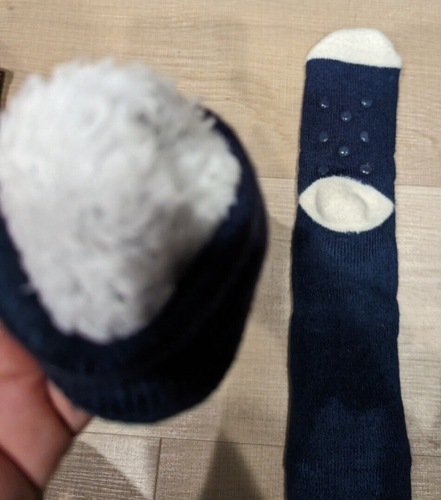 Barnes & Noble kids Warm Reading Socks Faux Sherpa Lining kids 3-6yrs Penguin - Picture 4 of 9