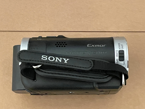SONY HDR-CX100 Handycam Digital Video Camera Camcorder - Picture 8 of 10