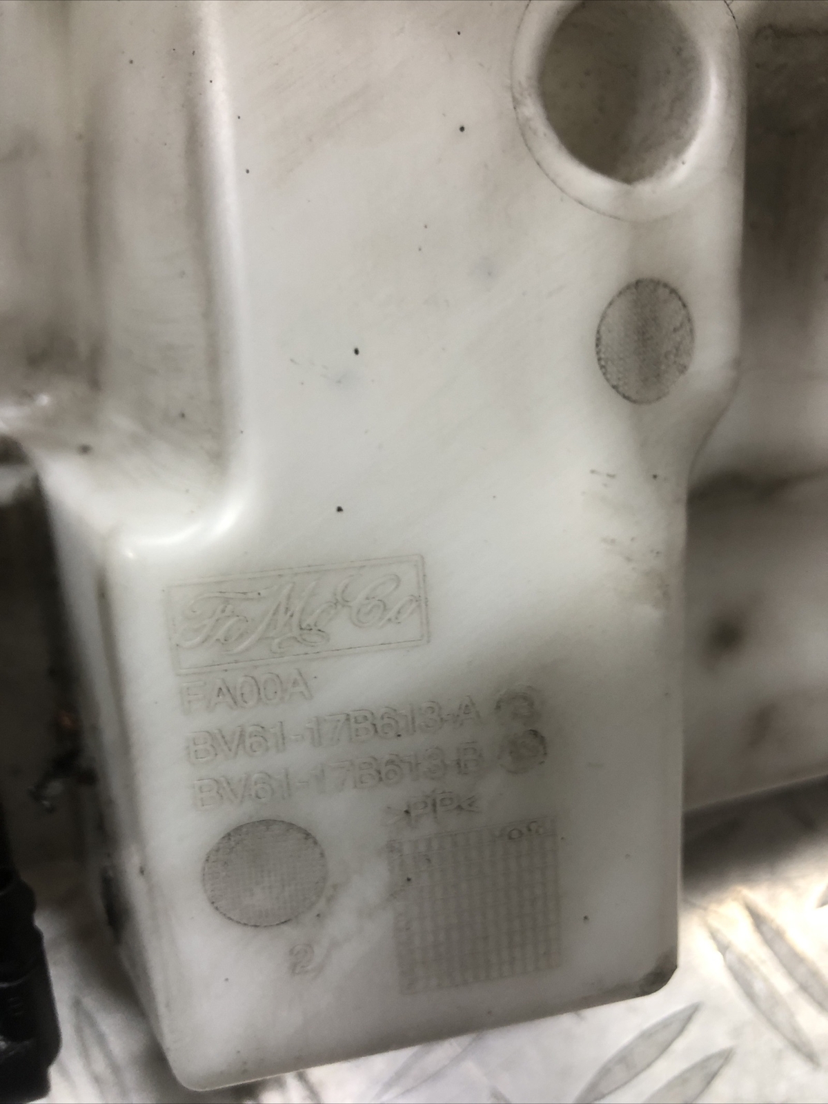 Ford Focus Mk3 Windscreen Washer Bottle & Pump BV61 17B613A 201115 eBay