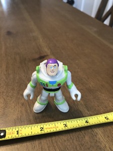 pizza planet buzz lightyear