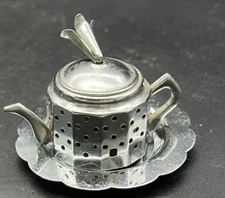 Mini Teapot Kettle with Drip Tray Loose Leaf Tea Infuser-Stainless Steel
