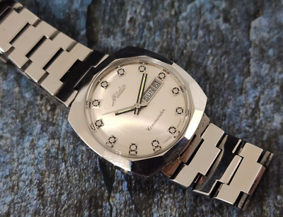 Swiss-made Mido Commander 7329 Automatic Ladys Rare with original band.