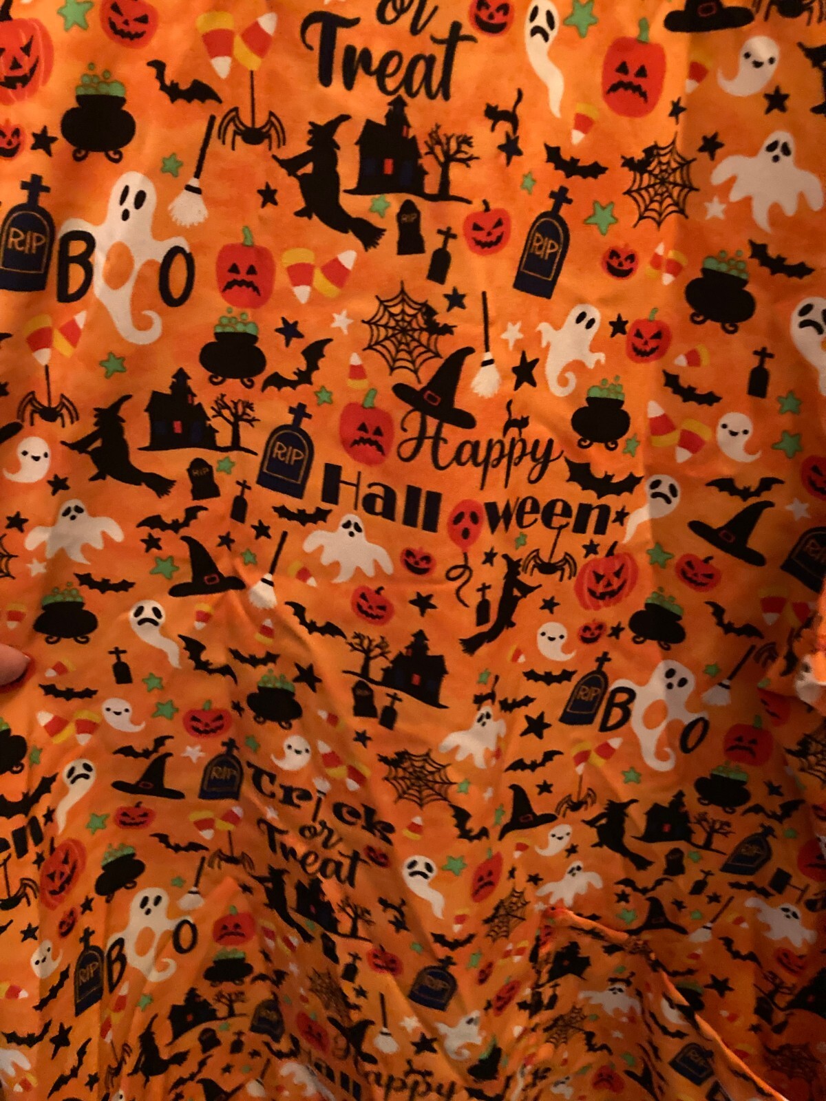 HALLOWEEN Themed Nursing Scrub Sz SOrange w/ Cute Halloween Print