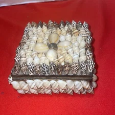 Vintage Shell Trinket Jewelry Box Covered Square  Beach- Estate Find