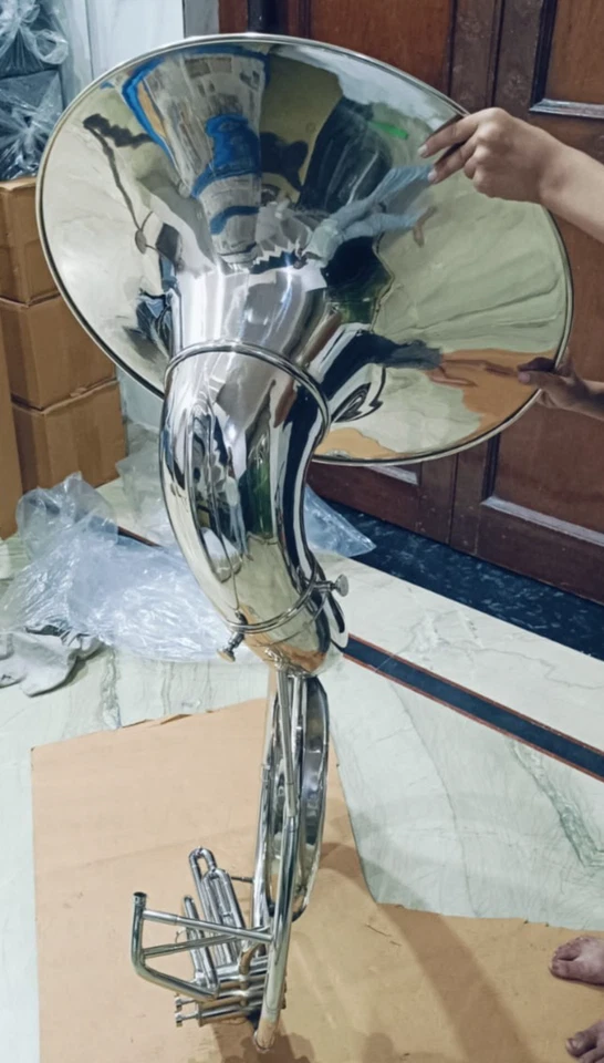 Sousafón Tuba Cuerno 22 Pulgadas Campana Cromo Pulido Envío Gratis Sin Derechos de Importación Foto 3 de 4