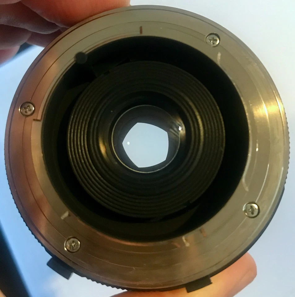 Objetivo gran angular Cosina 20mm f3.8 montaje Minolta MD - Imagen 4 de 4