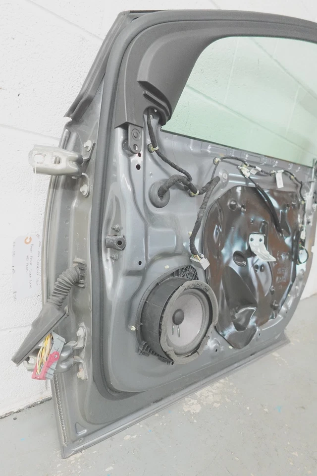 2016-2019 CHEVROLET VOLT RIGHT FRONT DOOR (OEM) W/0 PANEL Foto 3 de 4