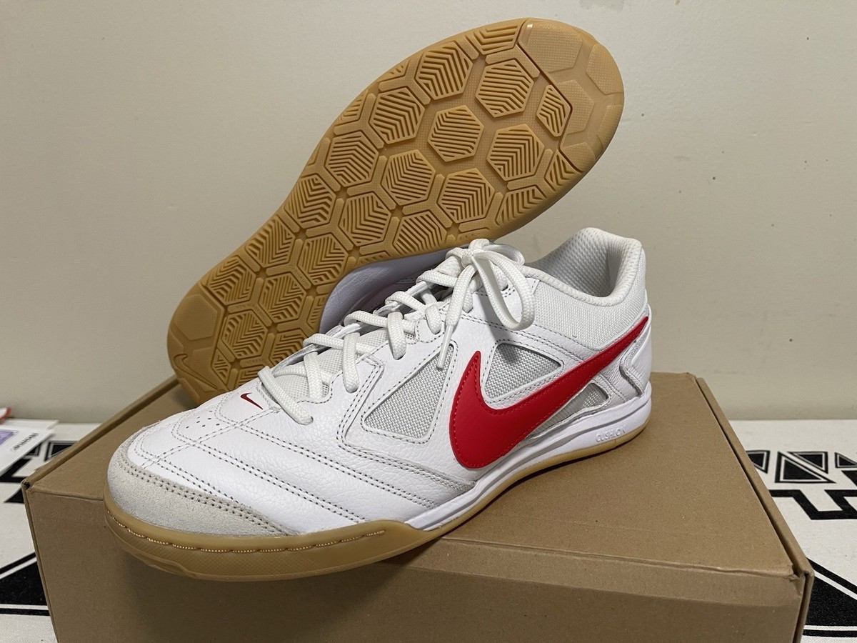 Nike Gato Street/Indoor Soccer Size 10 Men's/11.5 Women's HQ6019