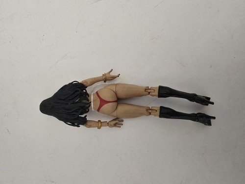 Marvel Legends Vampirella Custom Figure - Picture 7 of 12