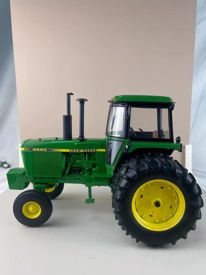 ERTL 1:16 Scale John Deere 4440 Die-Cast Agricultural Tractor Model - Image 3 of 4