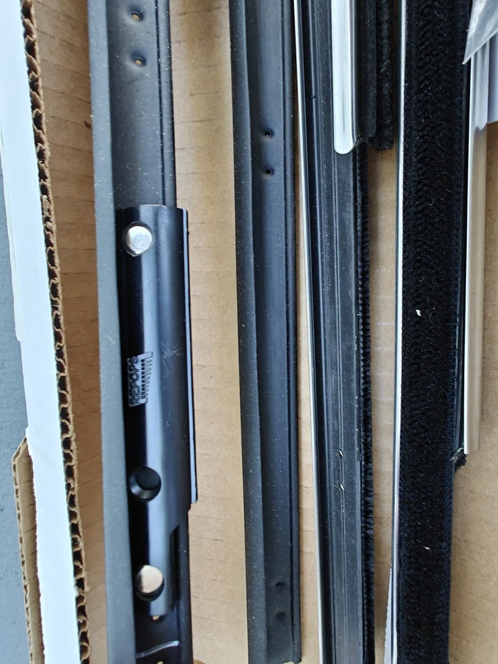 1961 Cadillac Deville 2D Hardtop Door Window Felt Fuzzies Rubber Seal 8 Pc Kit  - Image 4 of 4