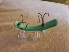 Unusual Fishing Lure Unknown Maker Nice Condition 3 1/2 Inches Long Green