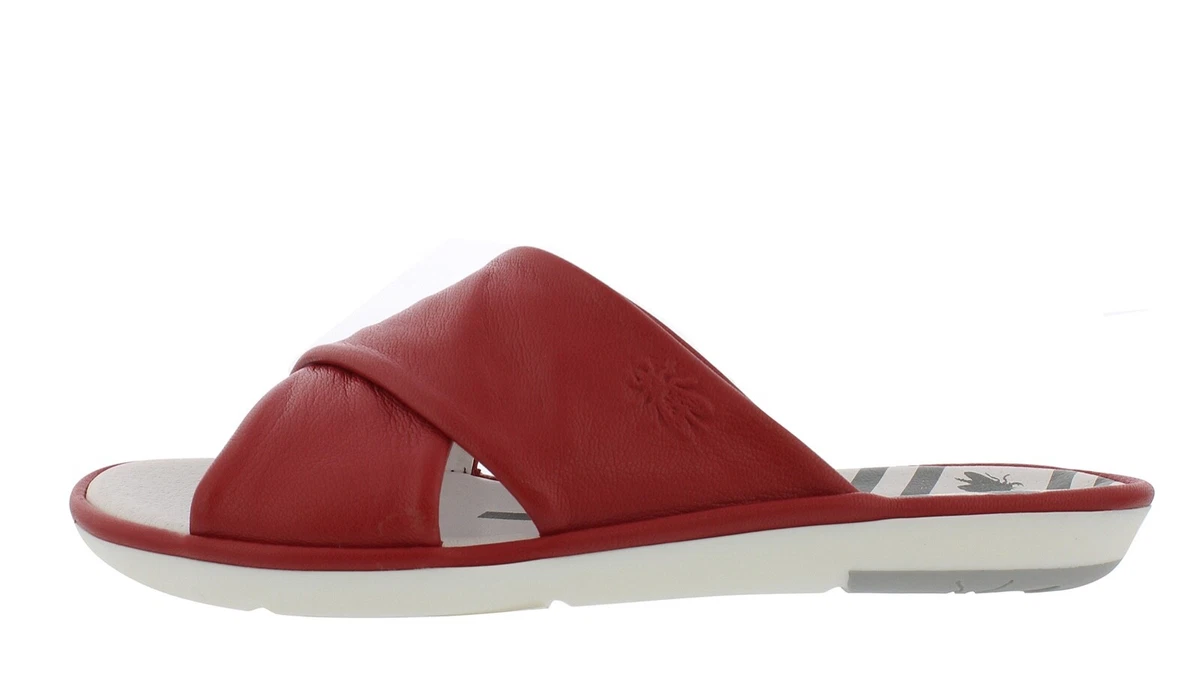 Fly online flat sandals