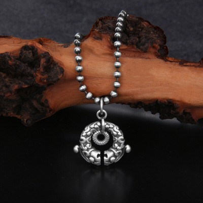 B25 Pendant Eye of Two Fish Shaped Fine Silver Silver 999