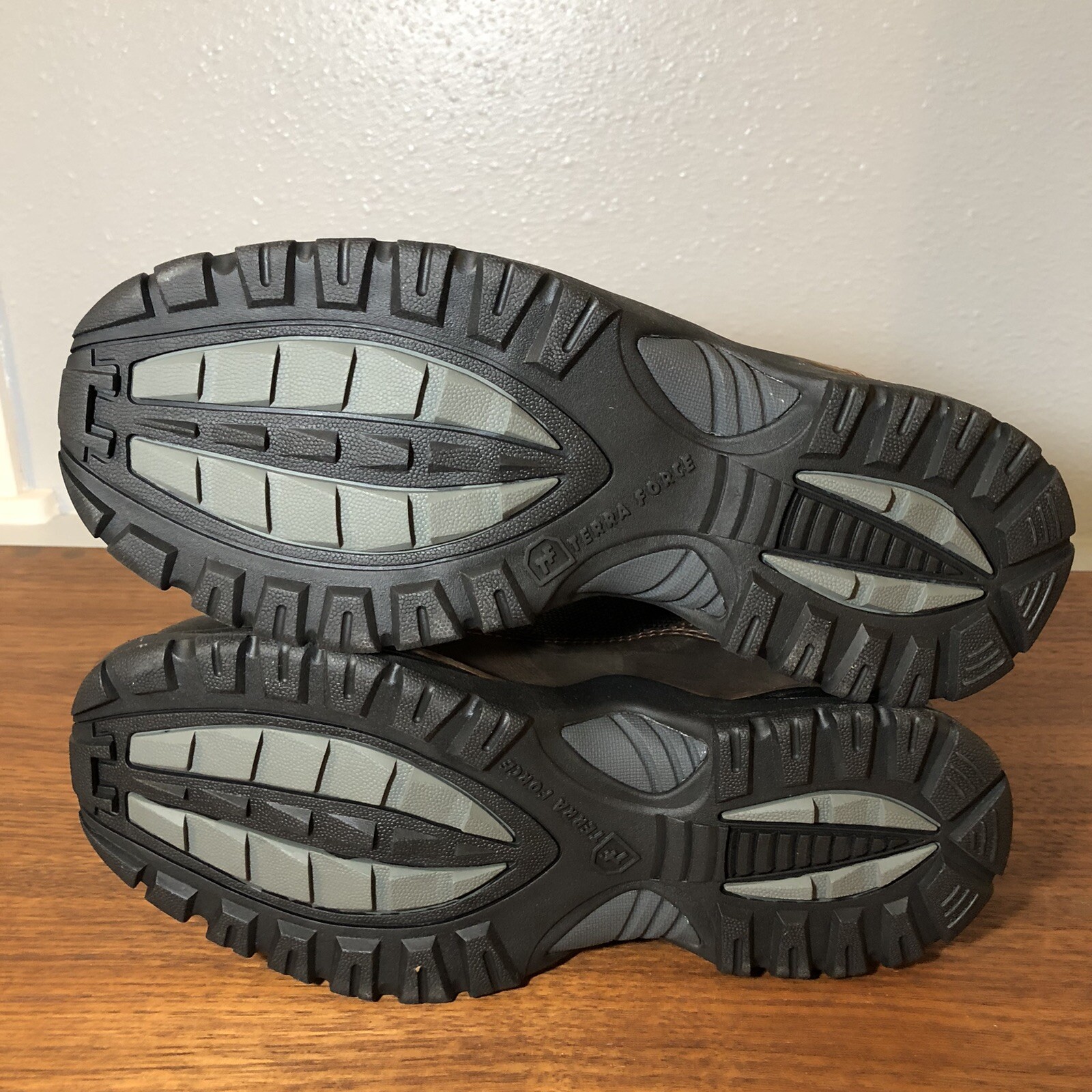 NIB Mens Danner Boots Radical 4525 Size 9 EE Terra Force Sole Dark