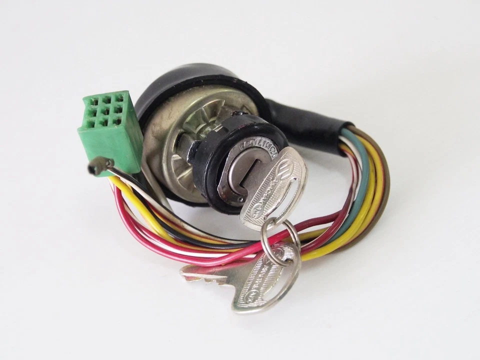 Interruptor de encendido nuevo para Suzuki A100 A100SR A100P TS50 TS75 AS100 RV90 RV50 Foto 2 de 4