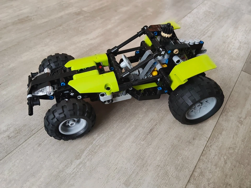 LEGO Technic 9393 Tractor, photo 3 sur 5