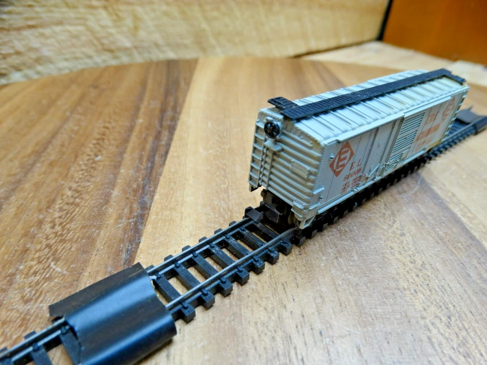 Bachmann N Scale 36' Weighted Erie Lackawanna EL 80006 Box Car - Image 4 of 4