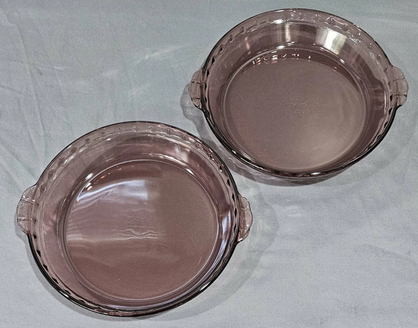 Vintage Pyrex 229 Glassware Cranberry Colored Pie Plates (Set Of 2) NICE