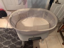 4moms Mamaroo Sleep Bassinet Calms and Soothes - White